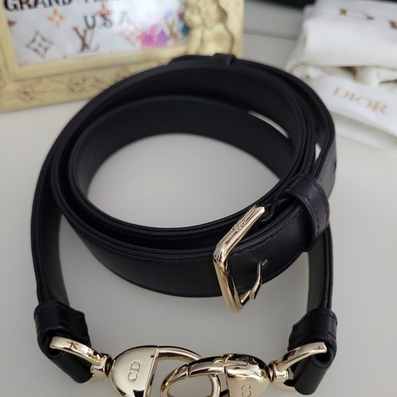 Authentic Dior Bobby Flap Bag Natural Black Grained Calfskin FREE AUTHENTICATION - Picture 9 of 16